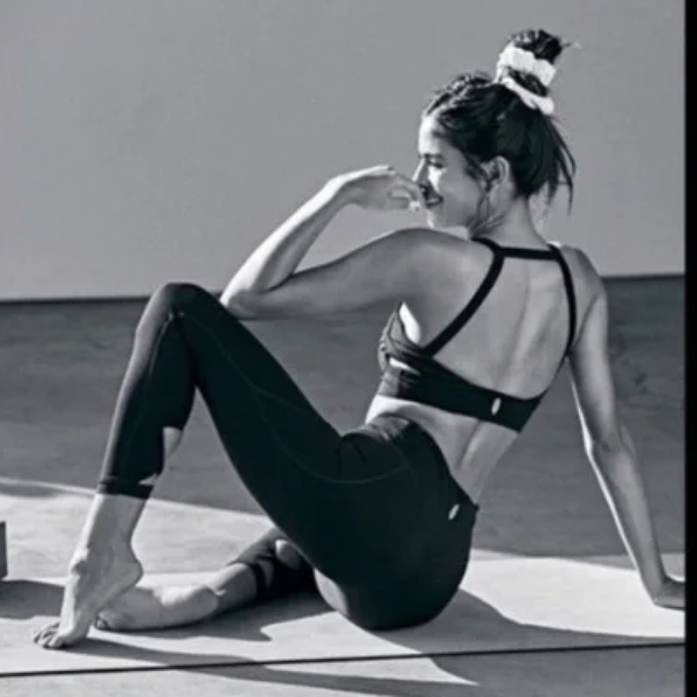 FP Movement Free People - Wave Rider Cut Out Square Neck Sports Bra | Black: Med - Picture 5 of 9